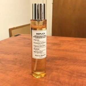 Maison Margiela ‘Replica’ Beach Walk Dry Body Oil